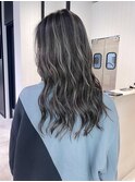 アッシュブラックレイヤーカットウェットヘア_ba513181