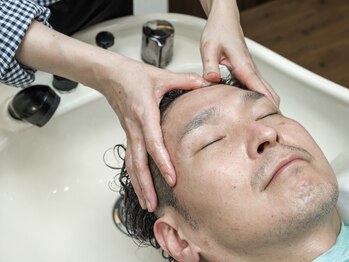 クラウド ヘアーズ オオタニ(Crowd hairs)の写真/【吹田・山田/駐車場有】大人の落ち着いた雰囲気の店内で癒しの時間をご提供＊日頃の疲れもリフレッシュ◎