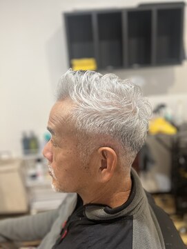 スーパーカットジョージ(SUPER CUT GEORGE) フェードゆるパーマ