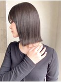 外ハネボブ ツヤ髪 アッシュ ストレート 20代30代 切りっぱなし