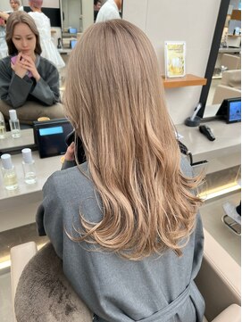 ピークアブー ワン(PEEK-A-BOO ONE) ブリーチダブルカラーハイトーンベージュブロンド