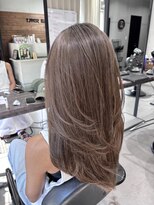 キャリー(Caly)&nbsp;ブリーチ/韓国風/髪質改善/縮毛矯正/レイヤー/バレイヤージュ