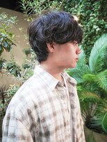 MAKE'S men's 表参道/原宿/メンズカット/メンズパーマ【メイクス メンズ 】 センターパートニュアンスパーマワンカールパーマツーブロック