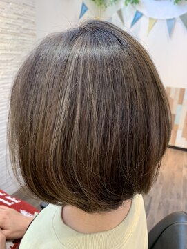 アイリー(irie) フェミニンレイヤーボブ