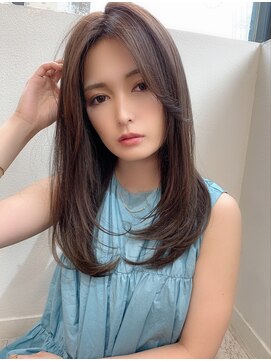 マリアバイアフロート(Maria by AFLOAT) 【重山】ワンカール耳掛けフォギーベージュスリークボブロング