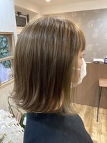 エミシア(emicia)&nbsp;ハイトーンインナーカラー