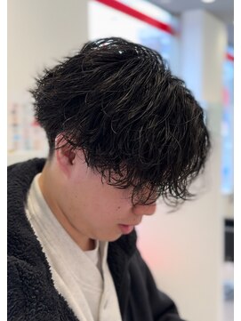 オーシャントーキョー 仙台(OCEAN TOKYO) 波巻きツイストスパイラルパーマ刈り上げマッシュセンターパート