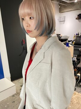 バックボッカー(BACK BOCKER) ハイトーン×ブルー×デザインカラー×ボブ