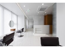 ユーフォルムギンザ(y-Forme Ginza)の雰囲気（スタイリッシュだけどどこか暖かみを感じる拘りが詰まった空間。）