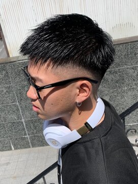 ミオ ベガ(Mio'' VEGA) スキンフェード×クロップスタイル