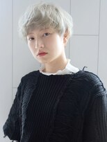 シオン(shion)&nbsp;ホワイトブロンド似合わせカットフェザーショート_8448