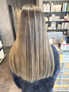 インク(ink) アッシュベージュバレイヤージュ