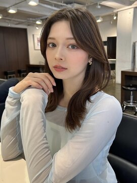 アビー 鎌倉(ABBEY) 長め前髪にくびれ感が可愛いレイヤーミディ/レイヤー