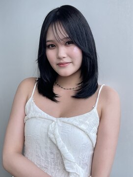 エアー 青山(AIR) 黒髪ミディアムレイヤーカット髪質改善