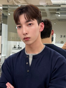 韓国俳優風　シースルーカルマヘア