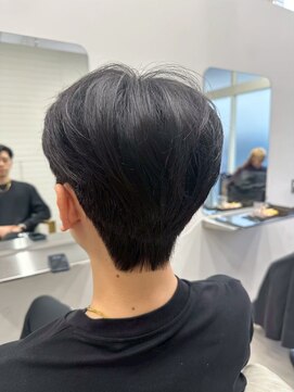 リコヘアー(LiCO HAIR) 那覇/刈り上げセンターパート/波巻きツイストスパイラル