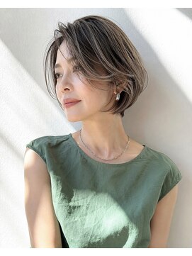アッシュ 学芸大学店(Ash) ショートボブ/ハイライト/おとな女性/アッシュグレイ/脱白髪染め
