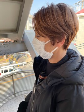 オーシャン(Ocean) 白髪ぼかしハイライト/白髪染め/刈り上げ女子/刈り上げショート