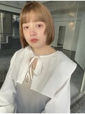 ベージュボブ／顔周りレイヤー