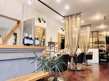 アンプリフィア(amplifier)の雰囲気（【野口】【松山】は《マイクロバブル×ヘッドスパ》になります♪）