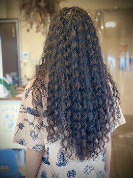 キャラ シャローネ 池袋(Chara Chalone) ロングスパイラルパーマとにかく強めパーマ個性派ちゃんパート2