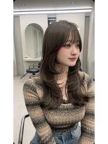 リッカ(LICCA)&nbsp;(licca内堀)レイヤーカット×カット×透明感カラー