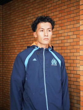 ウェルネス(Wellness) ピンパーマテーパーフェード