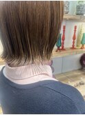 アッシュブラウン×切りっぱなしボブ