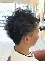 クオリス 上福岡店(QUALIS)&nbsp;ツーブロック×アップバング◎ワイルドビジネスアッシュブラック