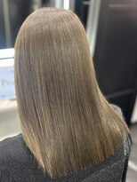 ピリオド 赤坂(Period.) ミディアムヘアーオリーブベージュ髪質改善 赤坂見附