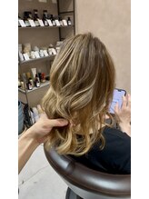 レーヴェンヘア バイ リセス(Leven hair by Recess) 【白髪ぼかし】外国人風バレイヤージュ×酸性ストレート