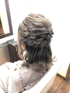 アムズヘアーファム 二次会ハーフアップ