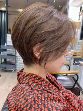 アヴァロン(AVALON) 30.40代にオススメ× 前髪長め×絶壁解消くびれショート◎