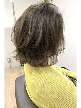 オウル(Owll) ☆Owll☆ボブルフホワイトグレージュ☆