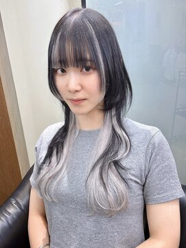 ディア(.eer) シールエクステ×ロングウルフ/ホワイトインナーカラーデザイン