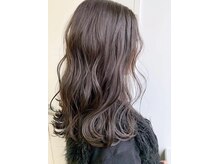 スナージーヘアーメイクス(SNAZZY HAIR MAKES)