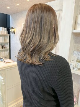 キャアリー(Caary) 福山市美容室Caary 人気 透明感オリーブベージュくびれ巻き