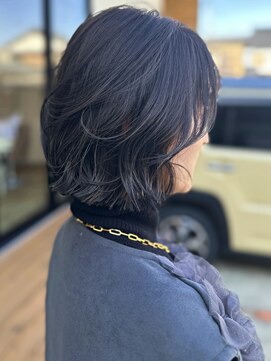 ディーディーフォルム(DD form) 透明感あふれるダークブルー