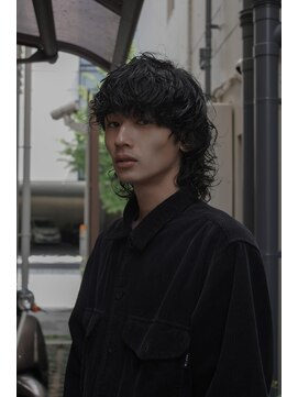 イー(E) ルーズパーマウルフ