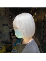 ジルバイジゼル(JILL by GiseL)&nbsp;中世ウルフ/メンズウルフ/ハイトーン/ダブルカラー/ホワイト