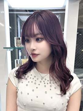 リア(riah) ピンクバイオレットカラー/レイヤーカット/ゆるふわ