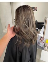 キング(K!ng)&nbsp;縮毛矯正髪質改善ハイライトレイヤーカット枚方美容室エクステ