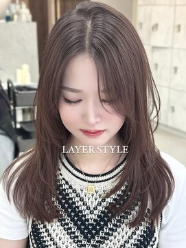 ジィルム(XELM) ハイライトカラーミルクティーベージュレイヤーカット