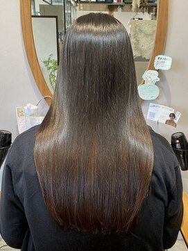 クルニエ(crenier) ♯髪質改善ストレート 髪にドラマを