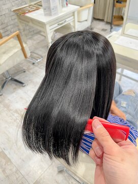 イーエス(E.S) <乾かすだけでまとまる圧倒的艶髪>縮毛矯正