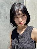 黒髪ボブくせ毛多毛ロブ外ハネストレートオイル仕上げウェット夏