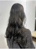 透明感◎オリーブグレージュのゆるウェーブロング