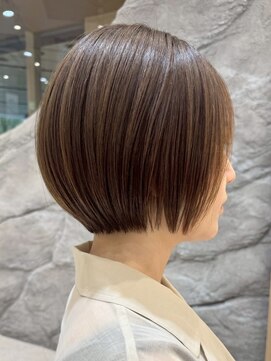 ソワネ 表参道(soigne) 表参道白髪ぼかし顔周りレイヤーくびれショートボブアッシュ40代