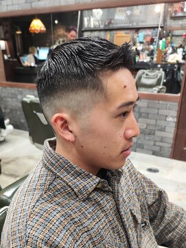 スリーセント 栄(3/cent) フェザーアップ/スキンフェード/フェードカット