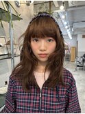 ミディアムヘア/顔まわりレイヤー/ベージュカラー
